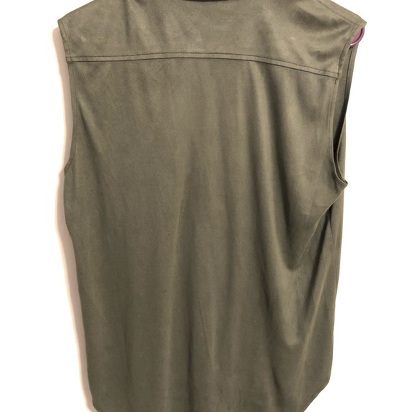 Faux Suede olive green button up top NWOT - Picture 4 of 5